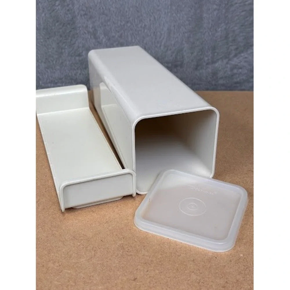 Vintage Tupperware White Rectangular Cracker Keeper‎ Storage Container Tray 1667